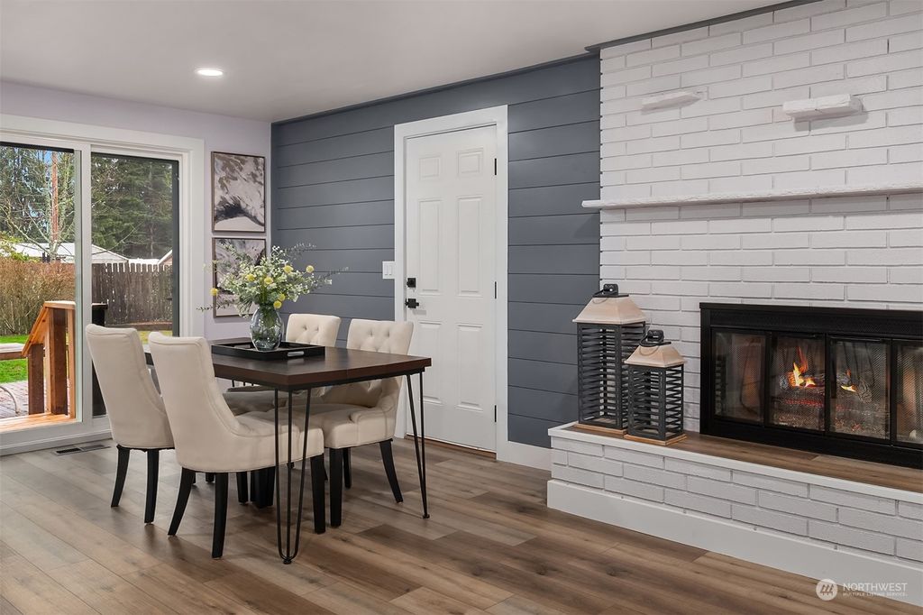 Photo of 583 Kirkland Avenue NE, Renton, WA 98056 (MLS # 2190040)