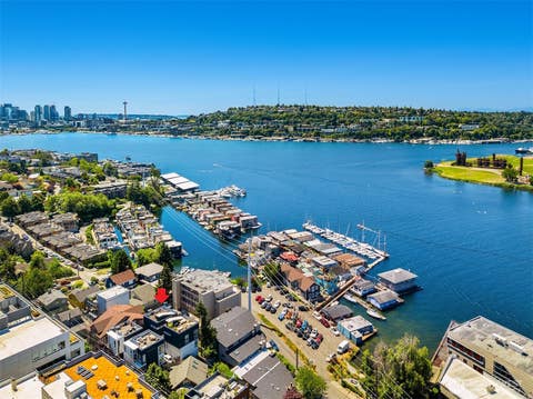 Photo of 2723 Yale Terrace Avenue E, Seattle, WA 98102 (MLS # 2555016)