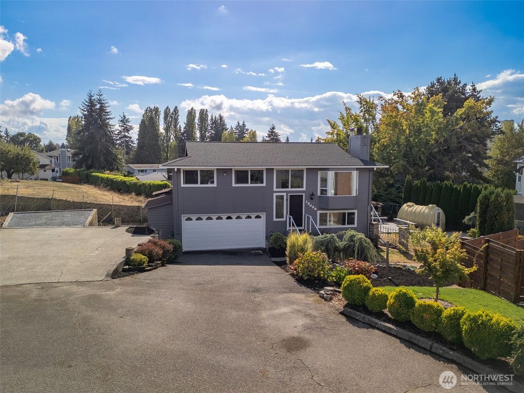 Photo of 12025 9th Ct SW Ct, Burien, WA 98146 (MLS # 2433587)