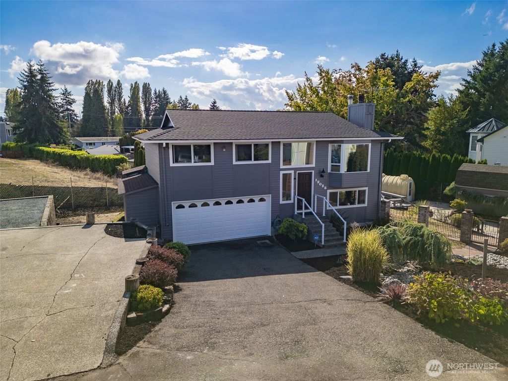 Photo of 12025 9th Ct SW Ct, Burien, WA 98146 (MLS # 2433587)