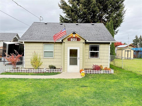 Photo of 821 Garfield Street, Mount Vernon, WA 98273 (MLS # 2598199)