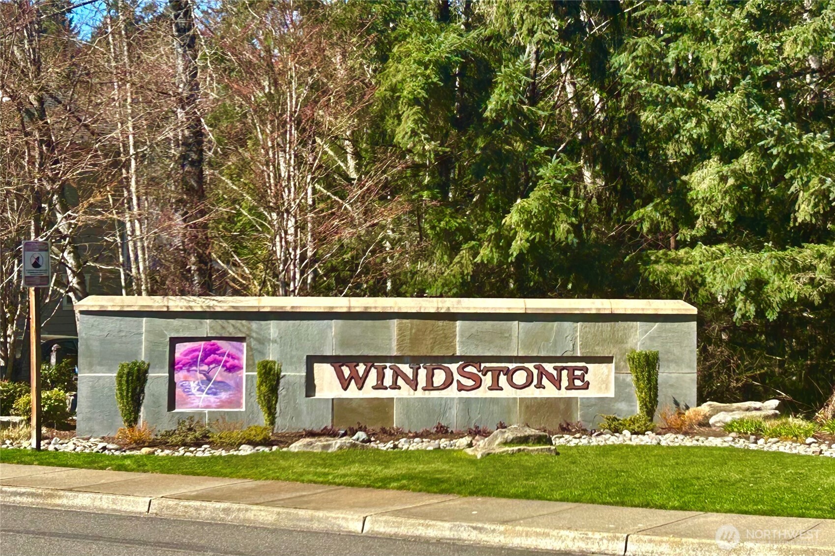 1607 Lyons Avenue NE