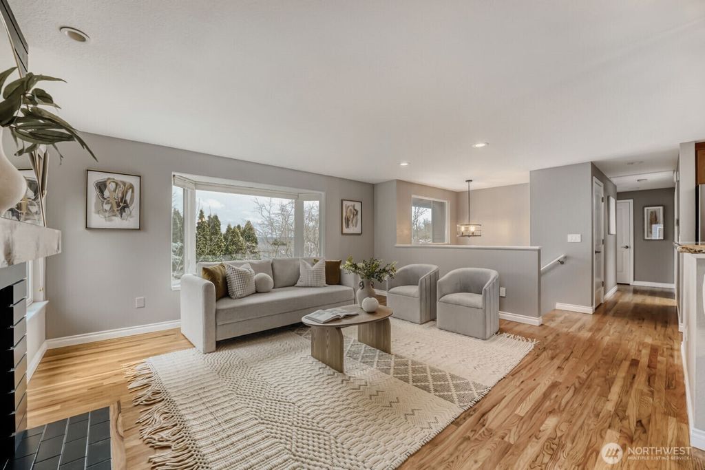 Photo of 7927 5th Avenue SW, Seattle, WA 98106 (MLS # 2494277)