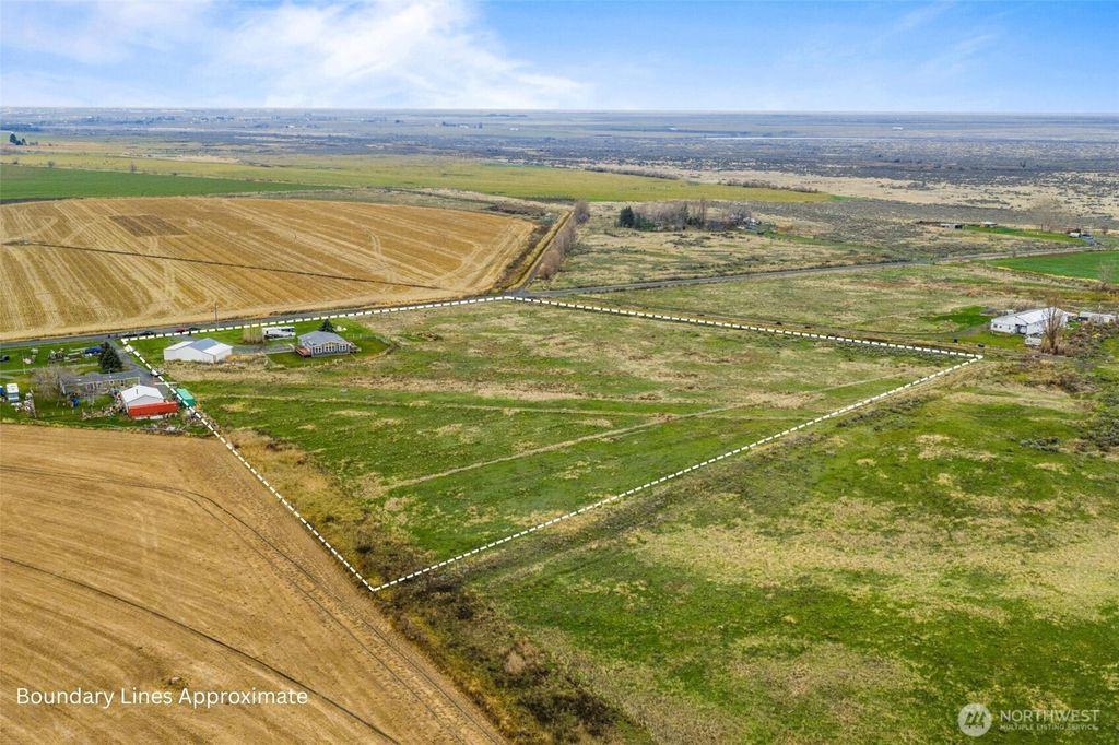 Photo of 9468 Rd 14 NE, Moses Lake, WA 98837 (MLS # 2459604)