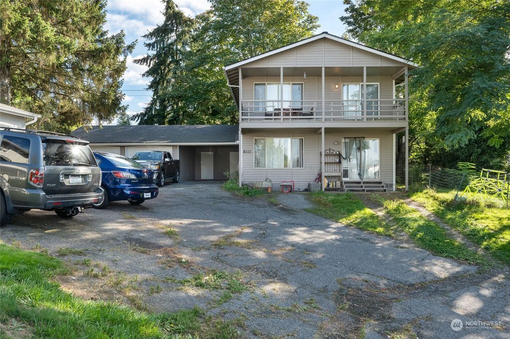 Photo of 6111 Pebble Place, Everett, WA 98203 (MLS # 2294005)