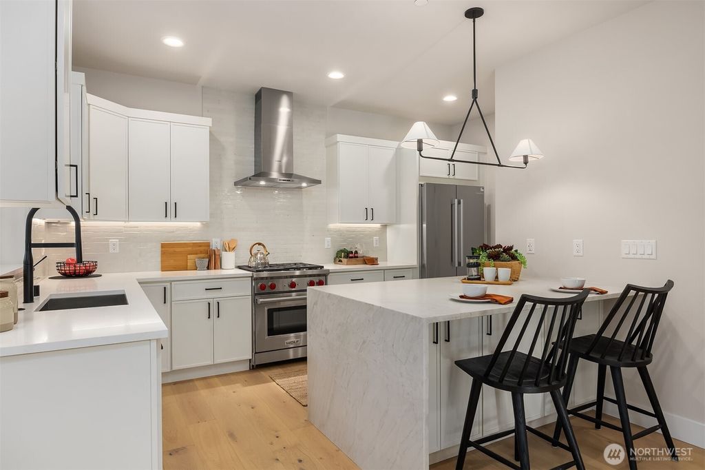 Photo of 10505 NE 112th Street, Kirkland, WA 98033 (MLS # 2425399)