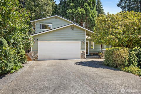 Photo of 19810 98th Avenue NE, Bothell, WA 98011 (MLS # 2548294)