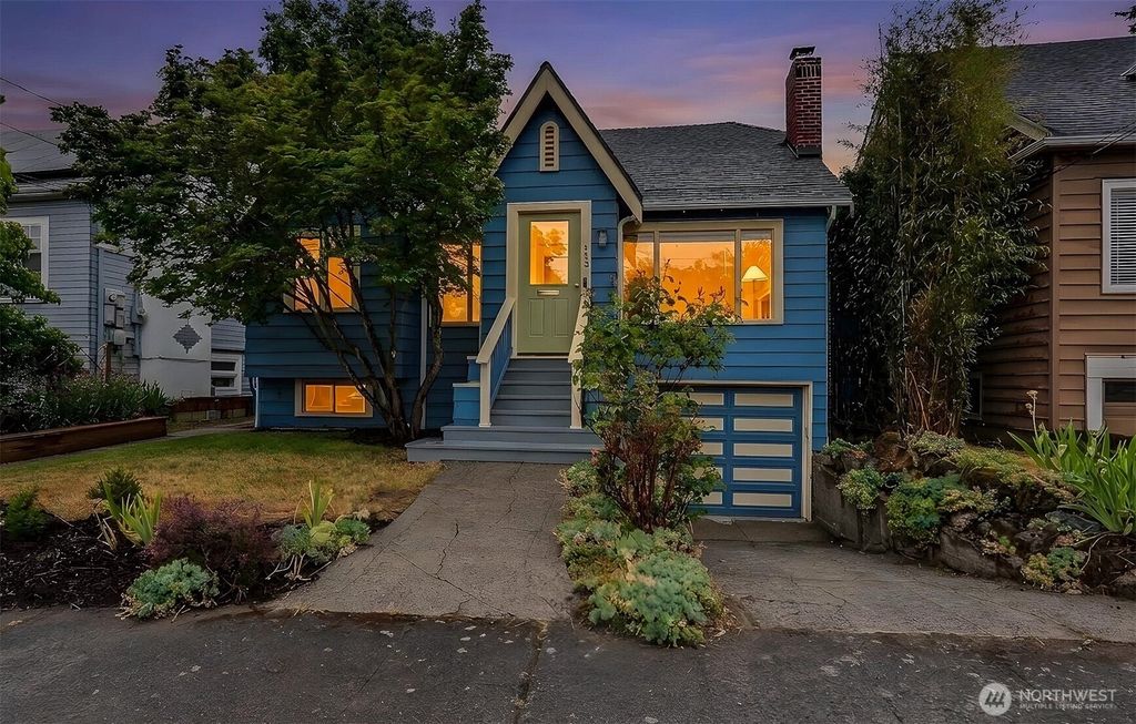 Photo of 338 NW 79th Street, Seattle, WA 98117 (MLS # 2537732)