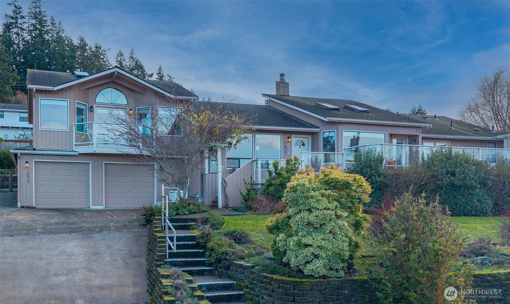 Photo of 1672 Dorsey Drive, Freeland, WA 98249 (MLS # 2461590)