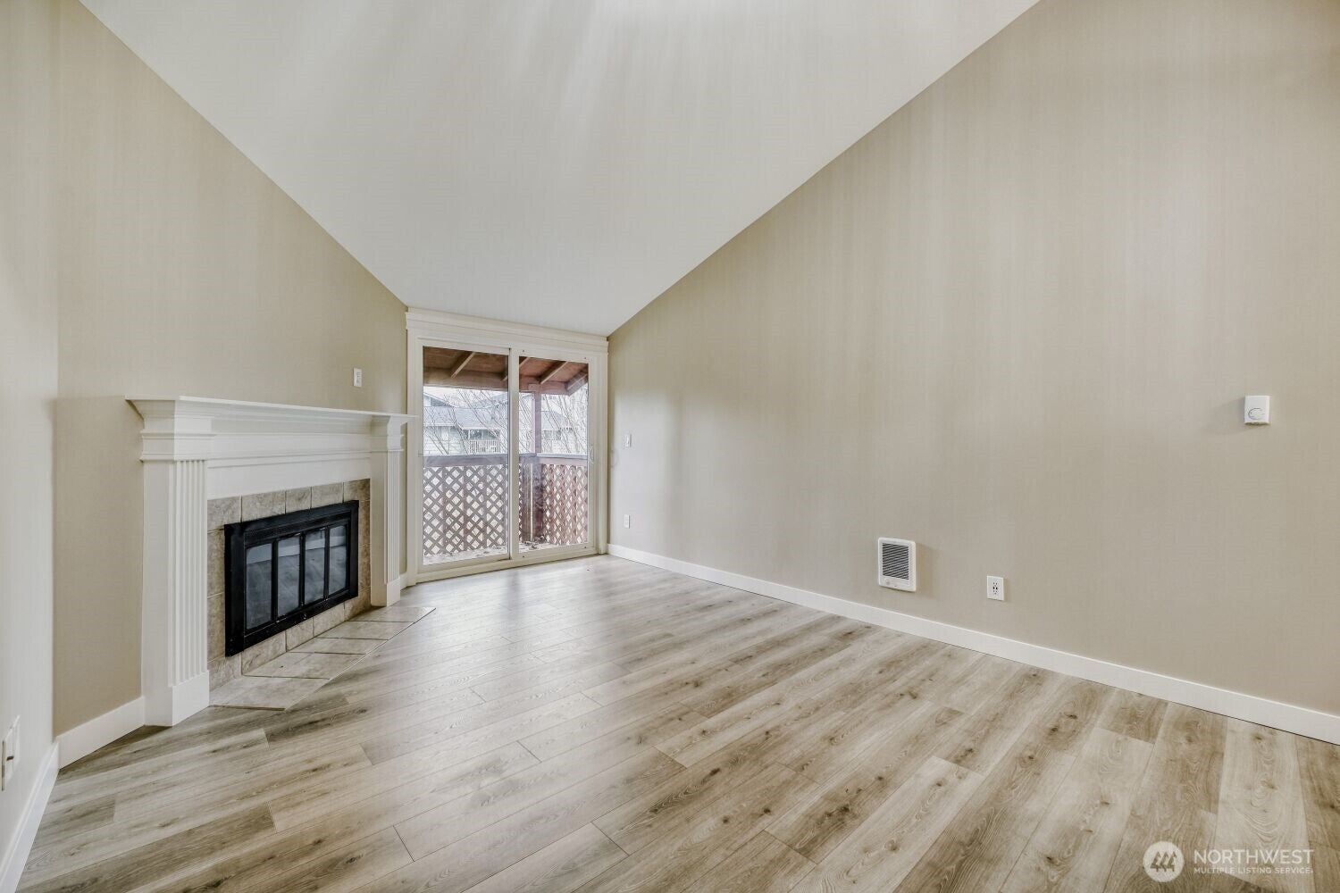3402 I Street NE H202