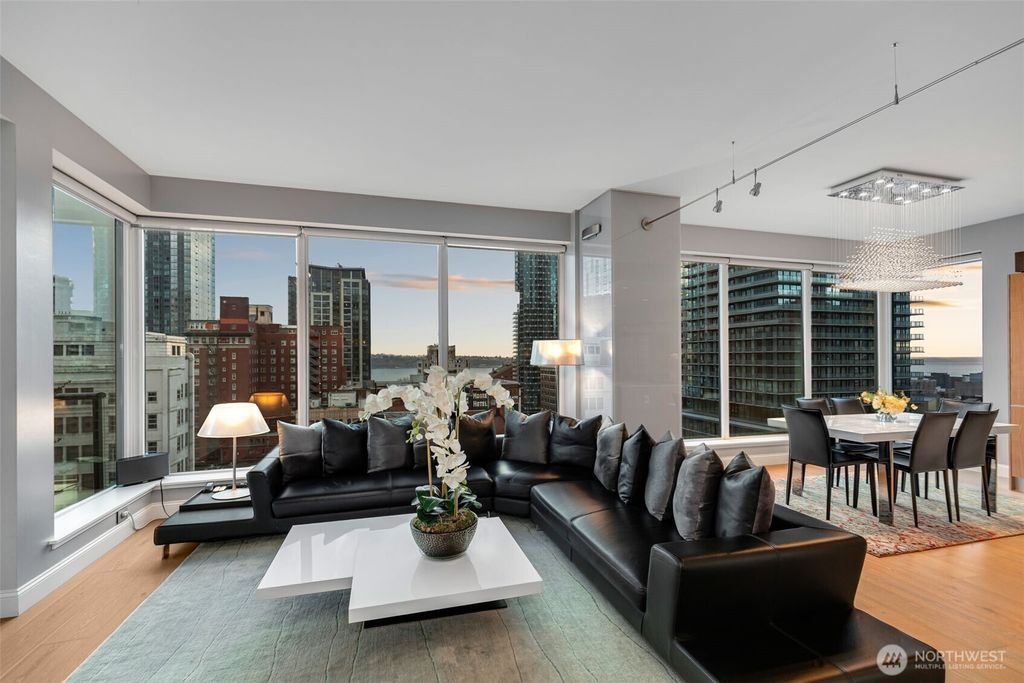 Photo of 1920 4th Avenue #1405, Seattle, WA 98101 (MLS # 2491149)