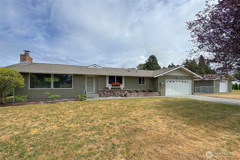 Photo of 860 Thornton Drive, Sequim, WA 98382 (MLS # 2546297)