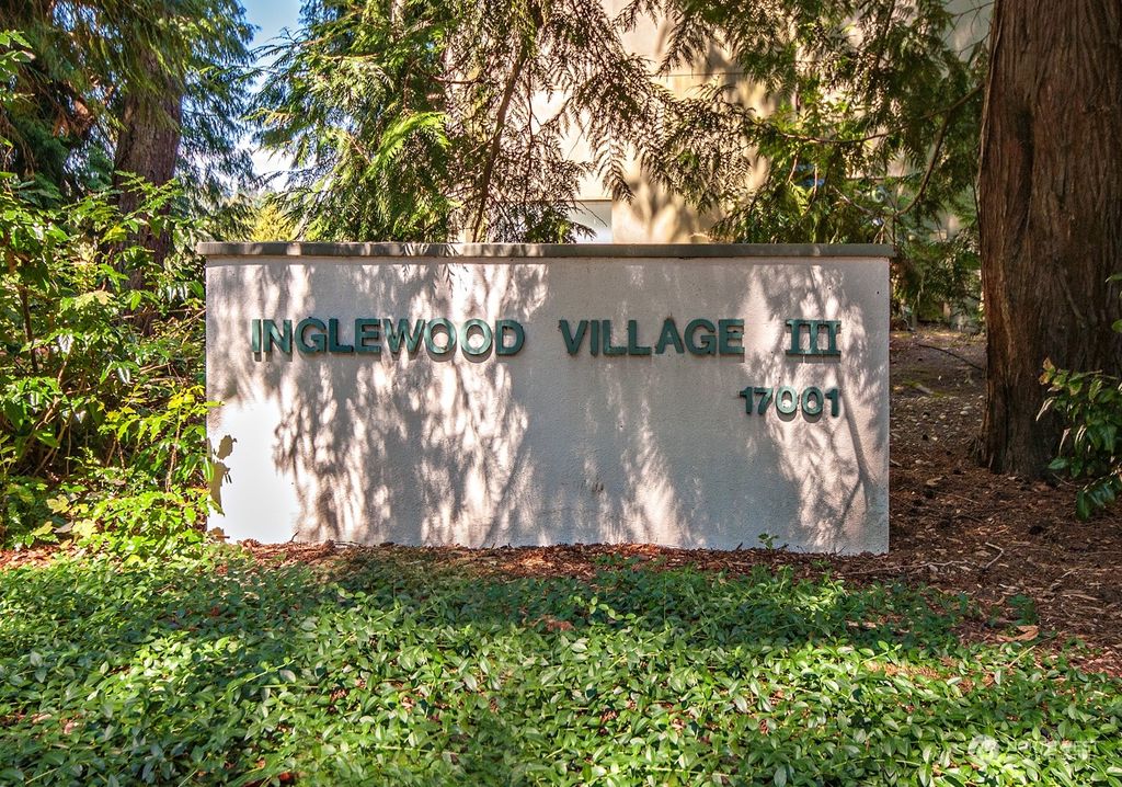 Photo of 17001 Inglewood Road NE #M-104, Kenmore, WA 98028 (MLS # 2066048)