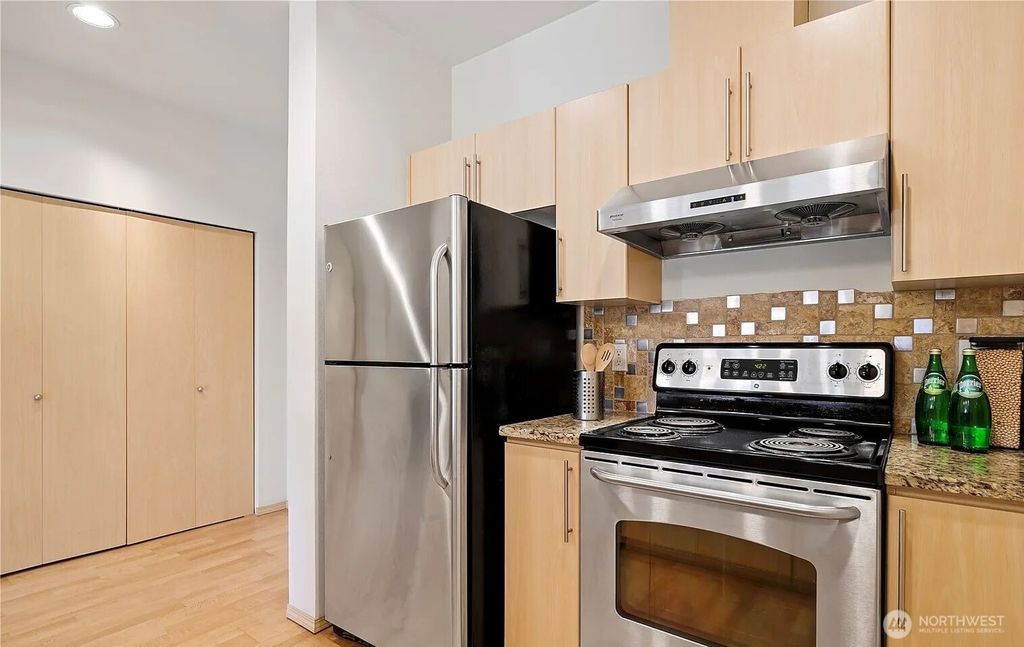 Photo of 424 N 85th St St #411, Seattle, WA 98103 (MLS # 2433370)