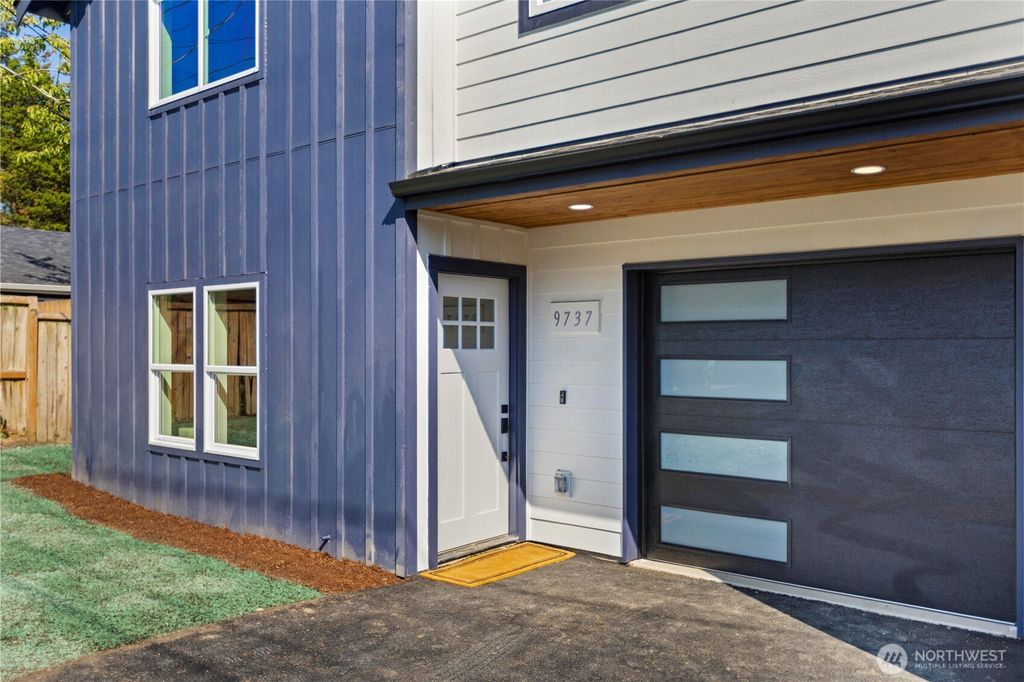 Photo of 9737 Evanston Avenue N, Seattle, WA 98103 (MLS # 2432998)