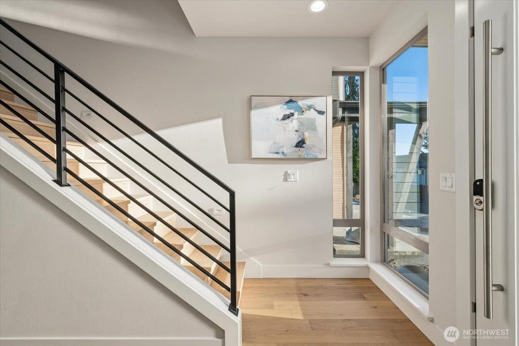 Photo of 8227 NE 128th Street, Kirkland, WA 98034 (MLS # 2574291)