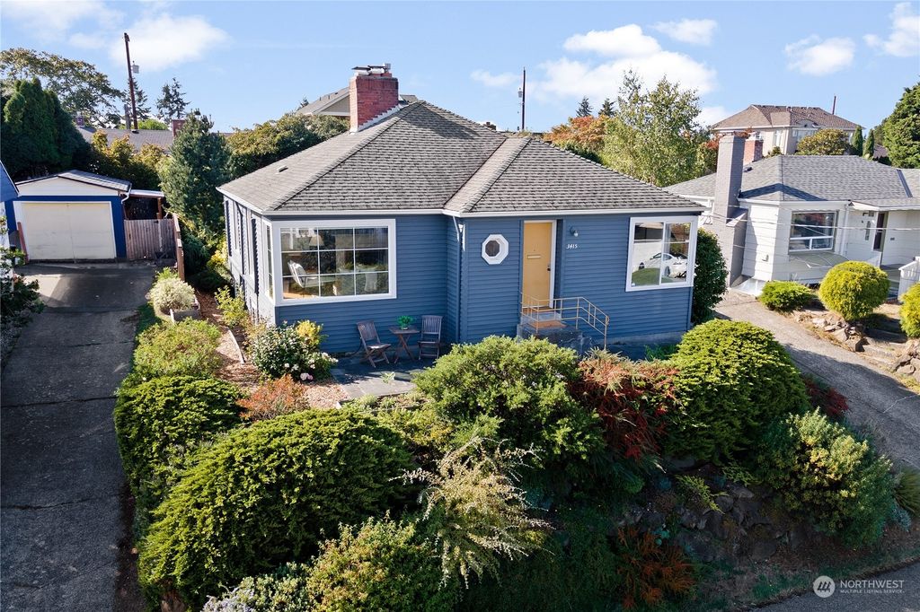 Photo of 3415 37th Avenue W, Seattle, WA 98199 (MLS # 2289445)