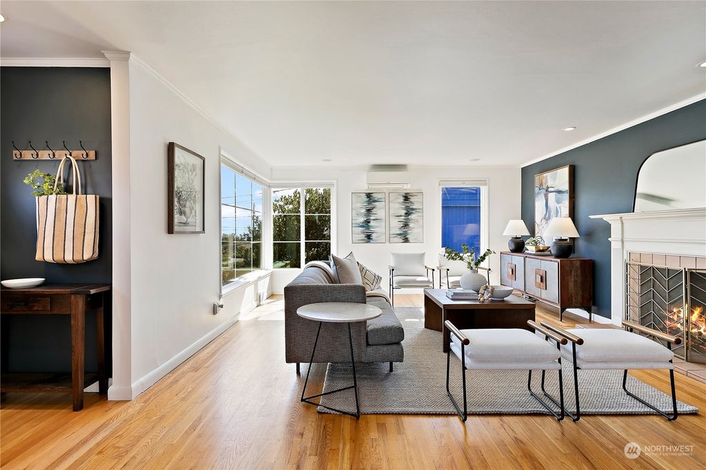 Photo of 3415 37th Avenue W, Seattle, WA 98199 (MLS # 2289445)