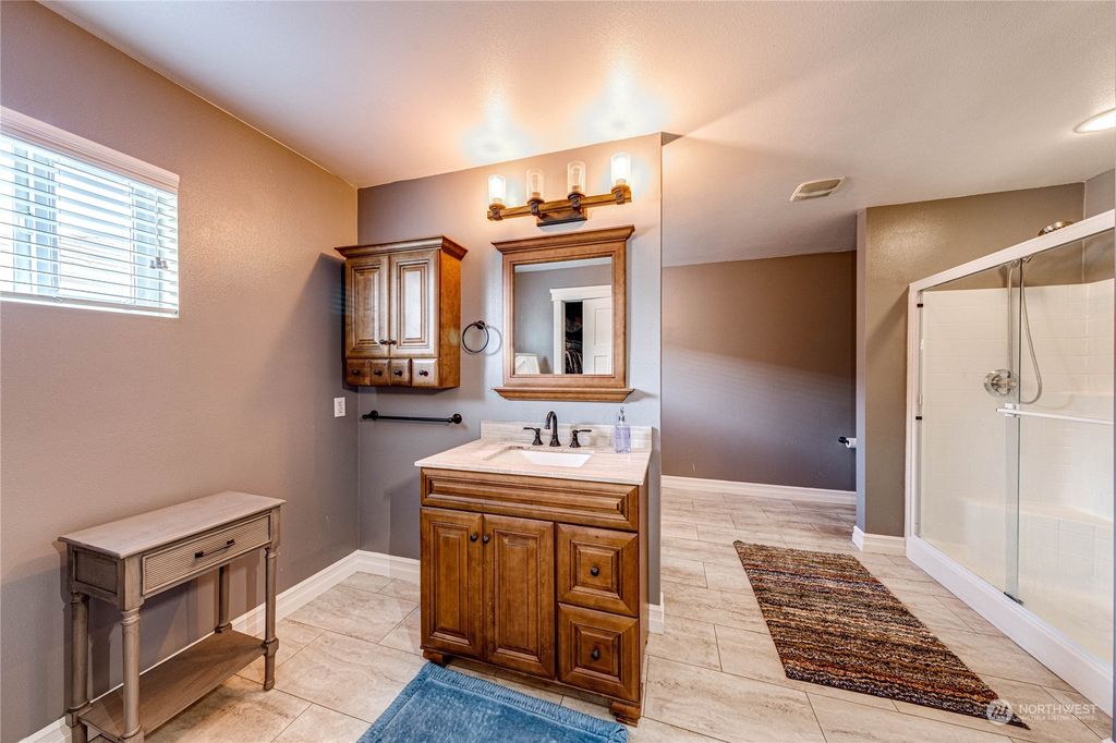 listing image 9368331315595405280