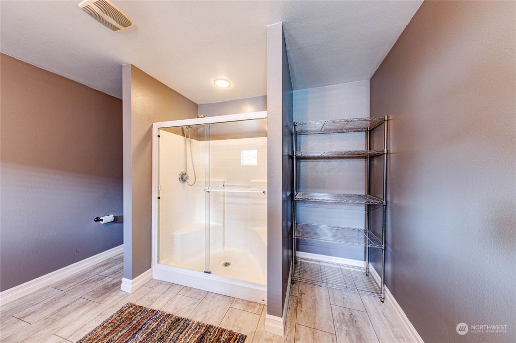 listing image 9366758200246248850