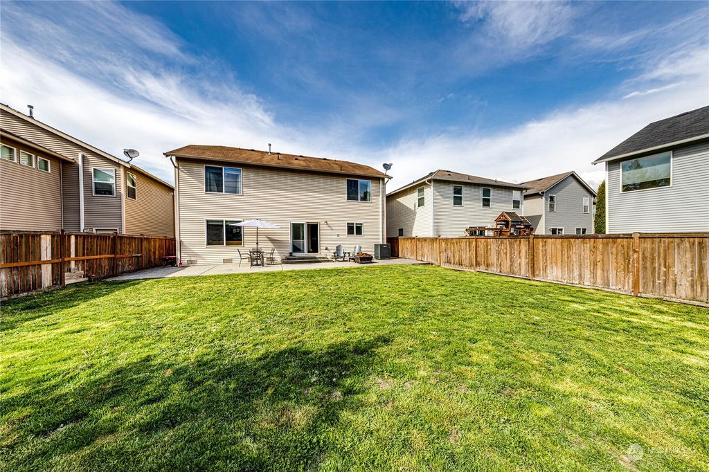 listing image 9367125740801246396
