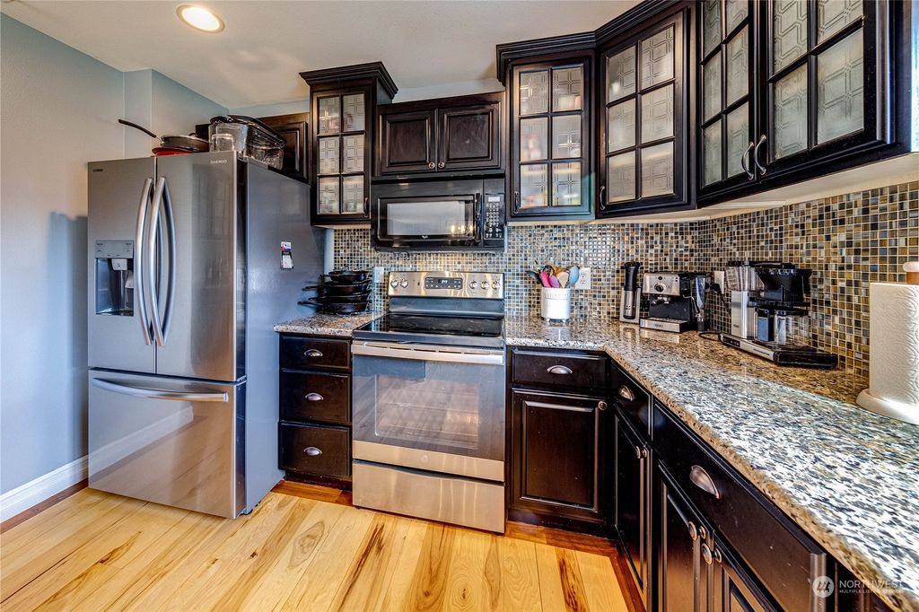 listing image 9362882133716896592