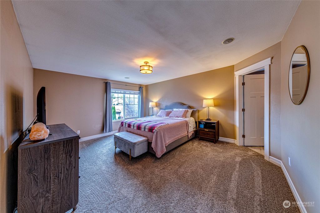 listing image 9363292929893514488