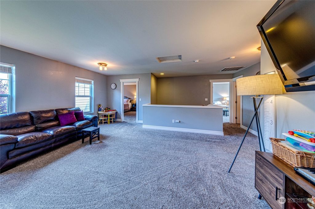listing image 9368733380888314613