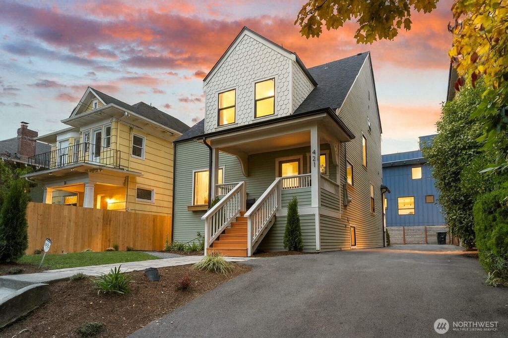Photo of 421 Malden Avenue E, Seattle, WA 98112 (MLS # 2448502)