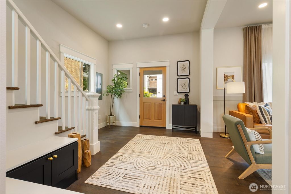 Photo of 421 Malden Avenue E, Seattle, WA 98112 (MLS # 2448502)