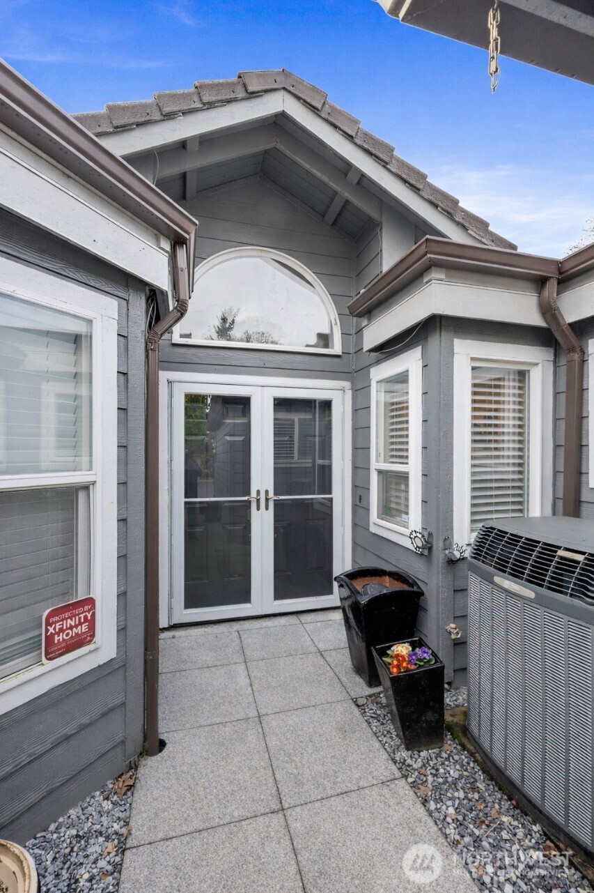 7336 Steilacoom Boulevard SW