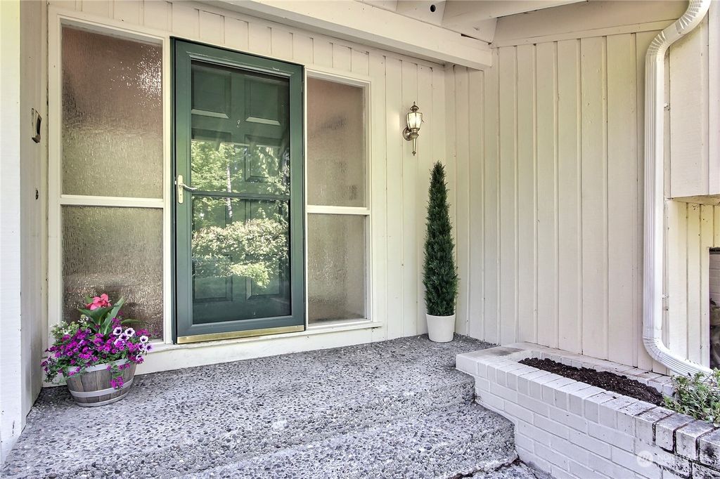Photo of 2016 212th Place NE, Sammamish, WA 98074 (MLS # 2264893)