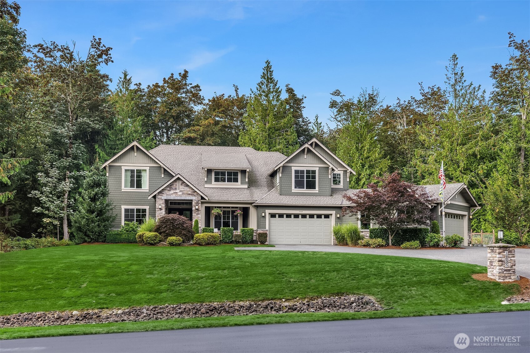 1935 298th Crescent SE

                                                                             Fall City                                

                                    , WA - $2,759,000