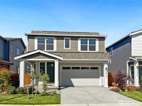 Photo of 13915 178th St E St #36, Puyallup, WA 98374 (MLS # 2441976)