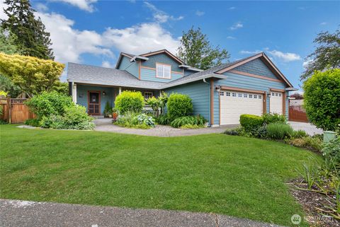 Photo of 807 21st Street NW, Puyallup, WA 98371 (MLS # 2425536)