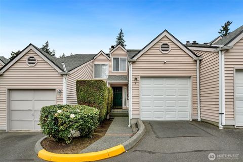 Photo of 1825 S 330th Street #E7, Federal Way, WA 98003 (MLS # 2508238)