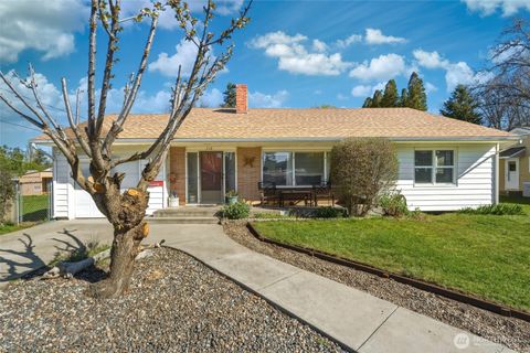 Photo of 310 W 5th Street St, Waitsburg, WA 99361 (MLS # 2505332)