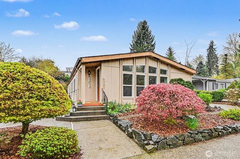 17308 Woodcrest Drive NE Bothell WA 98011