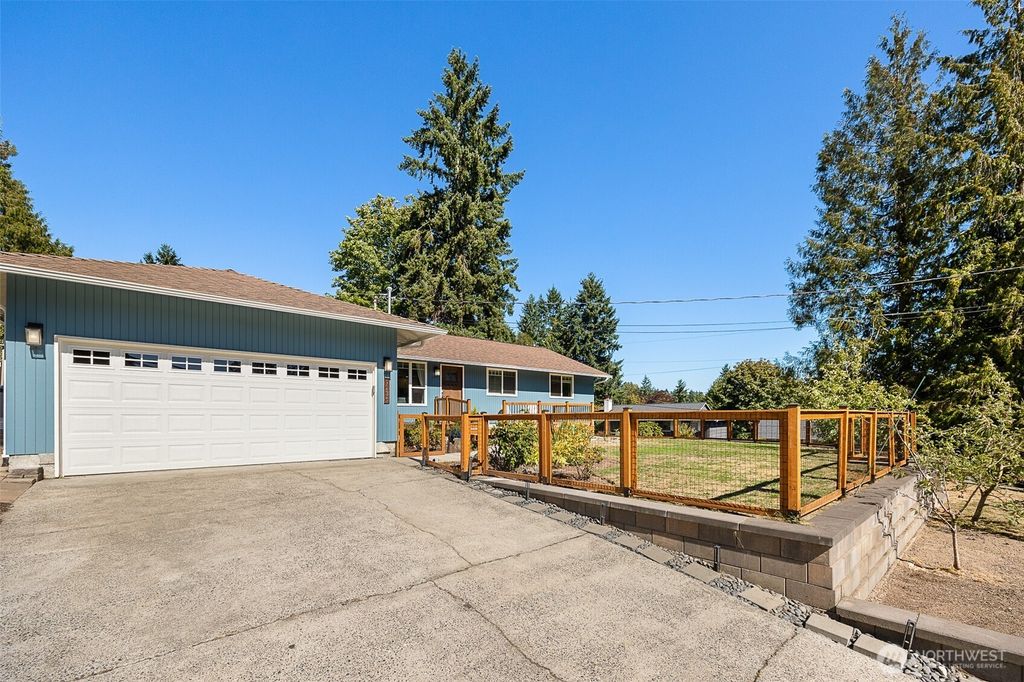 Photo of 9236 NE 191st Street, Bothell, WA 98011 (MLS # 2427810)