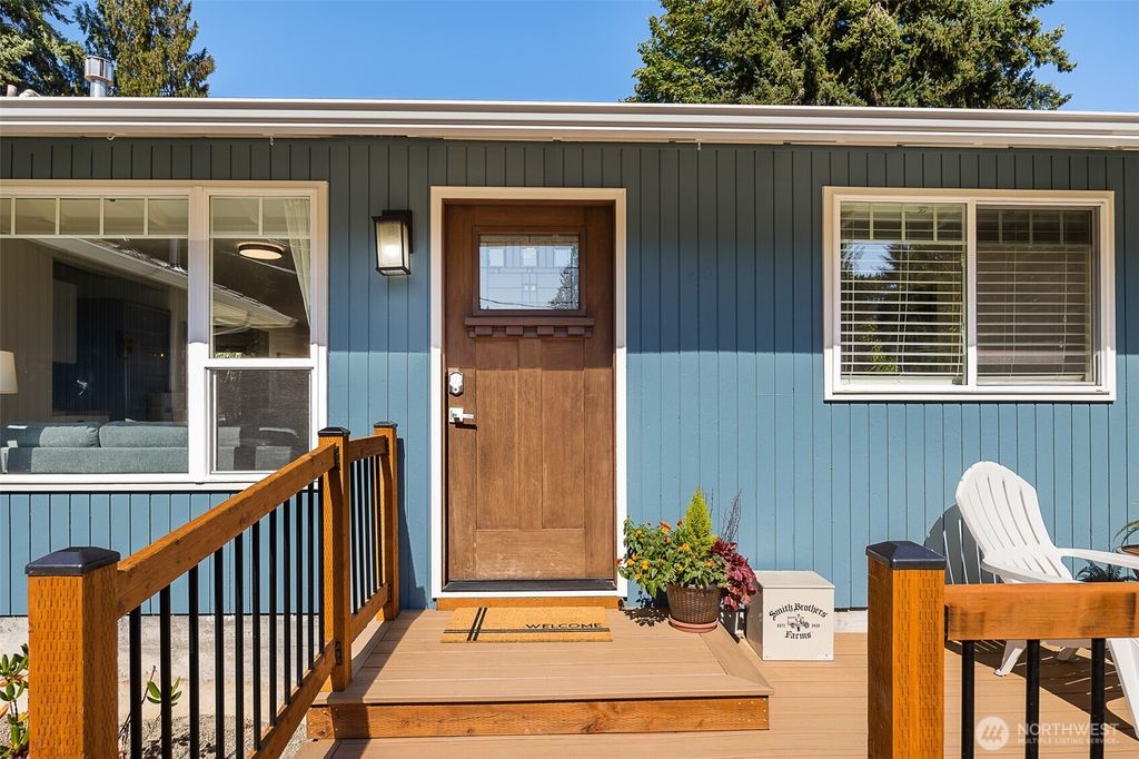 Photo of 9236 NE 191st Street, Bothell, WA 98011 (MLS # 2427810)