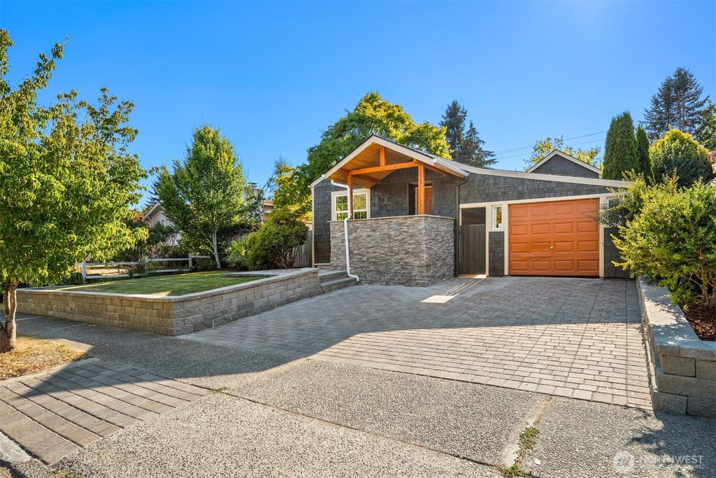 Photo of 8815 32nd Avenue SW, Seattle, WA 98126 (MLS # 2415173)