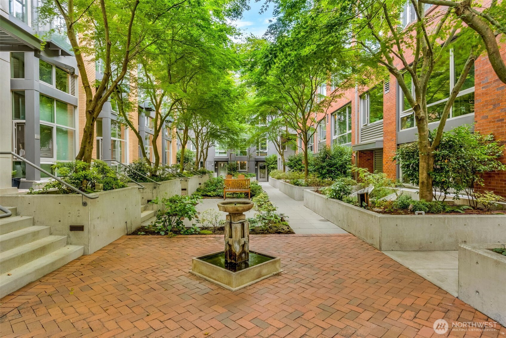530 Broadway E 130