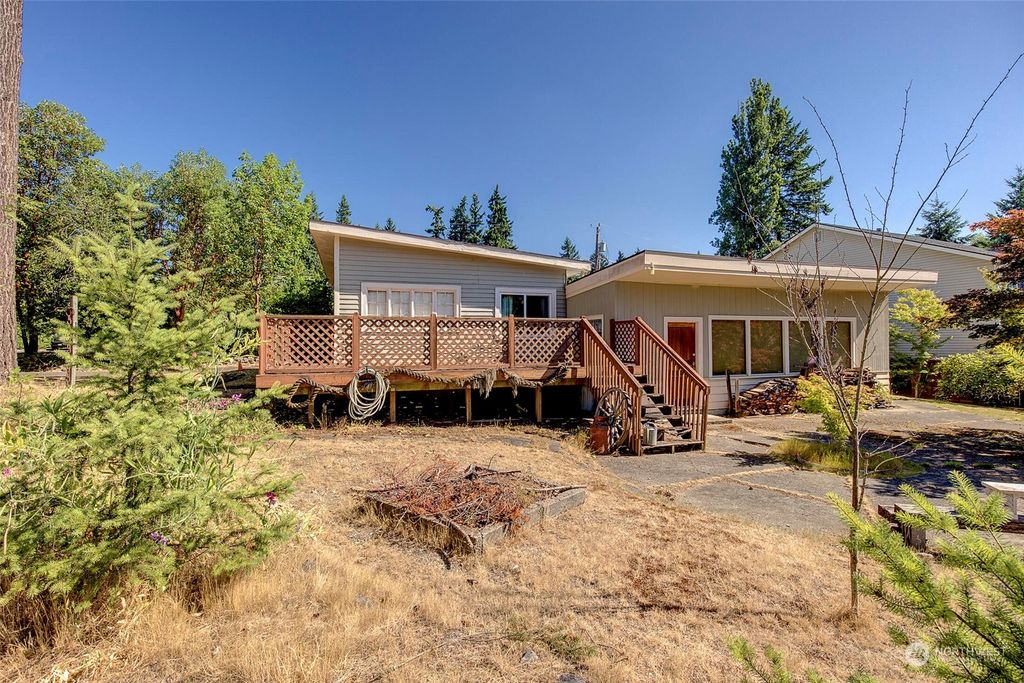 Photo of 9205 NE 175th Street, Bothell, WA 98011 (MLS # 2145607)