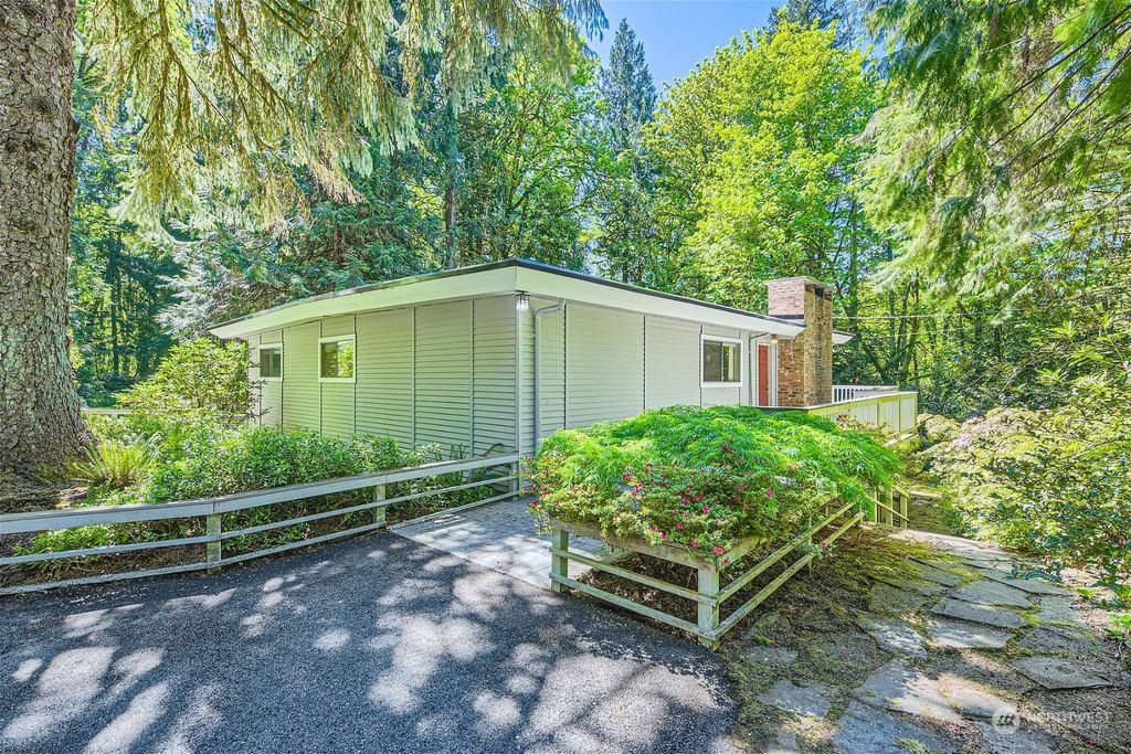 Photo of 13520 Issaquah Hobart Road SE, Issaquah, WA 98027 (MLS # 2236075)