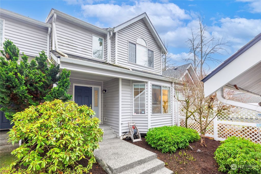 Photo of 4224 144th Lane SE, Bellevue, WA 98006 (MLS # 2194484)