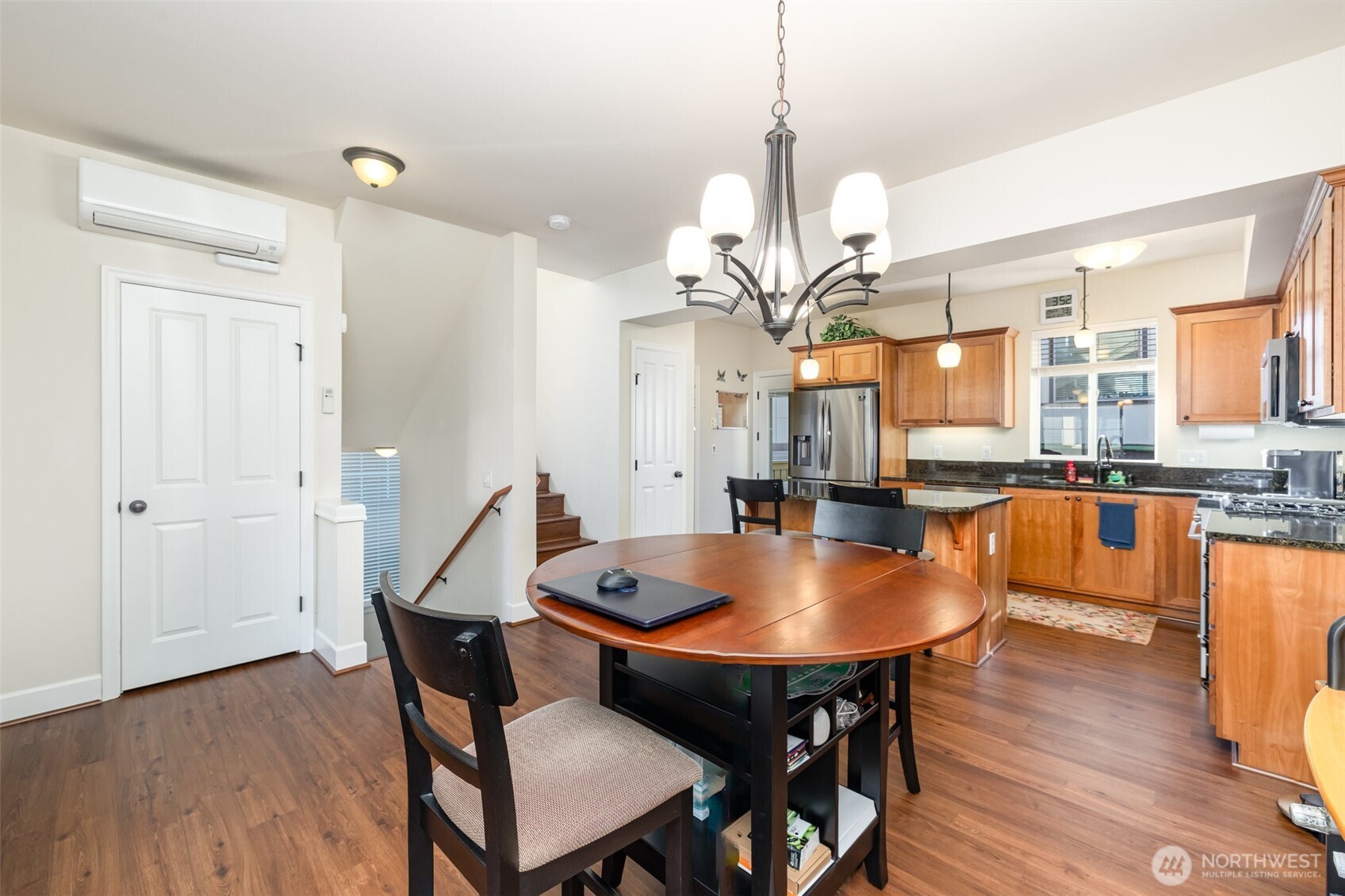 325 Chelan Place NE D1