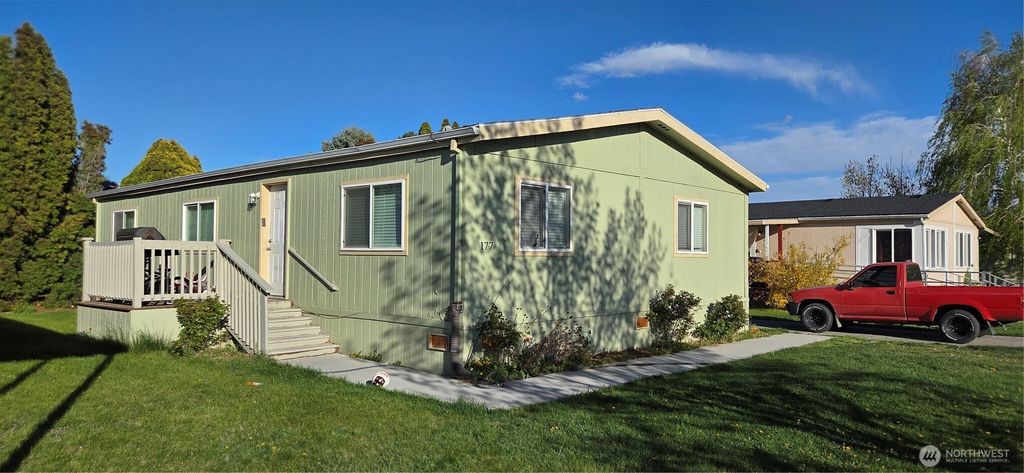 Photo of 4815 Airway Drive NE #177, Moses Lake, WA 98837 (MLS # 2512098)