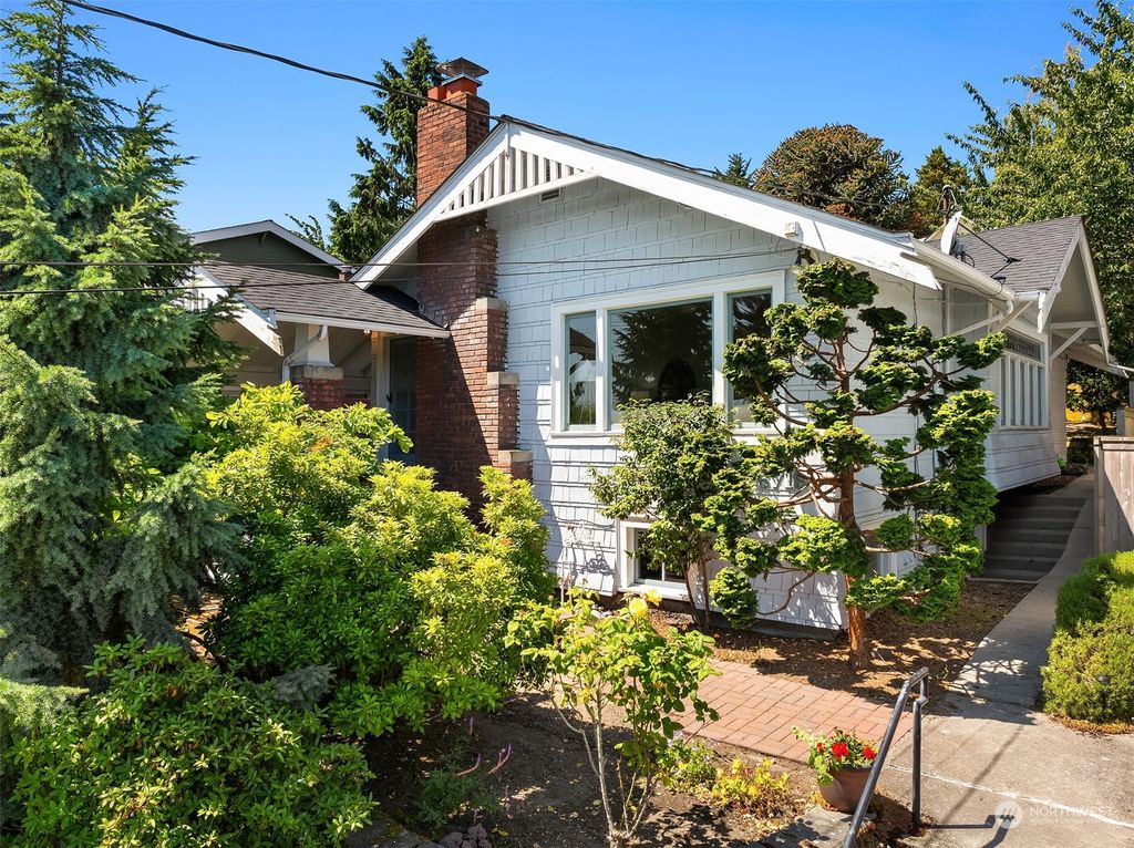 Photo of 6719 Dayton Avenue N, Seattle, WA 98103 (MLS # 2264191)