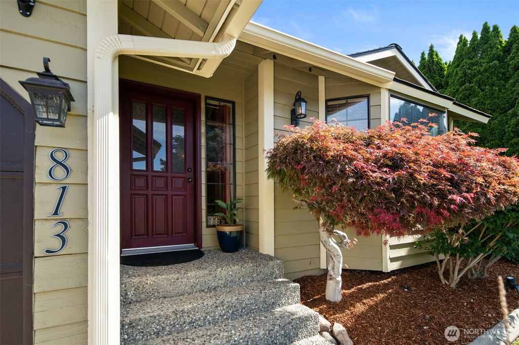 Photo of 813 NE 12th Street, East Wenatchee, WA 98802 (MLS # 2539585)