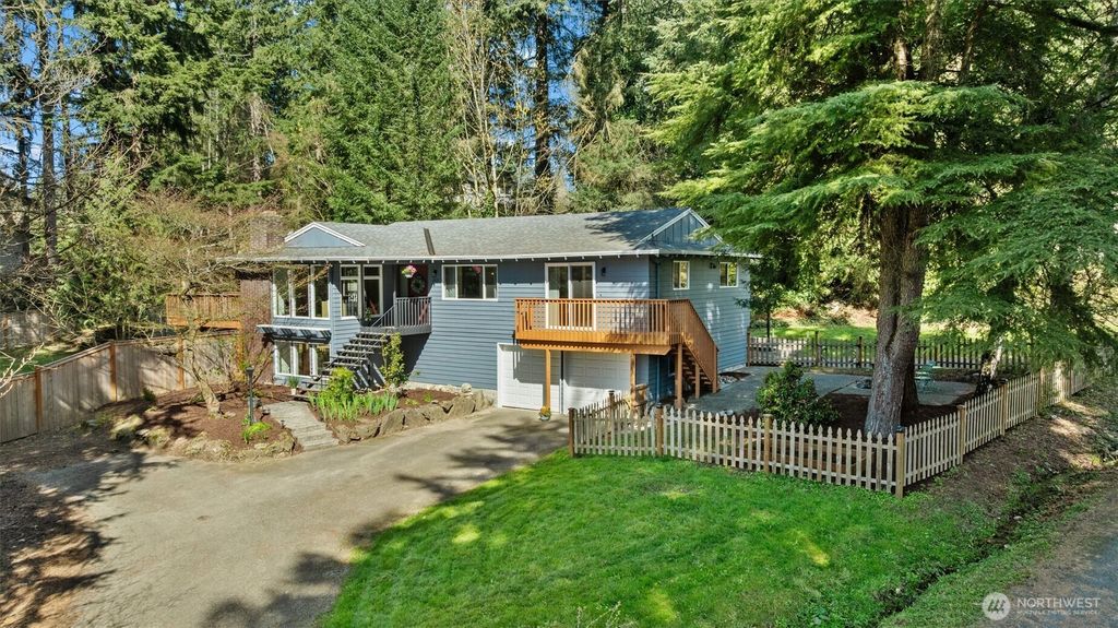 Photo of 17429 17th Avenue W, Lynnwood, WA 98037 (MLS # 2524014)
